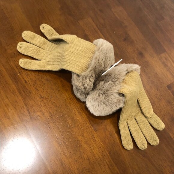 Michael Kors Faux Fur Dark Camel Gloves NWT - Picture 5 of 10